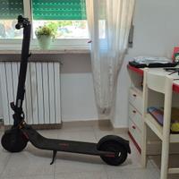 Monopattino Ninebot E25E