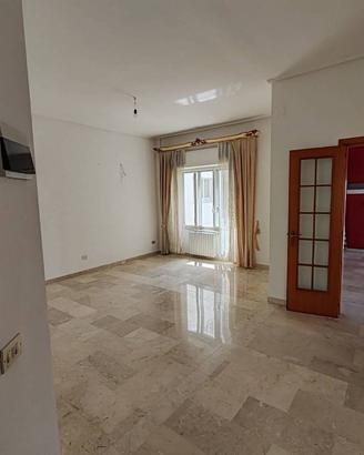 Appartamento di 191 m² con più di 5 locali a Ragus