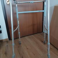 Deambulatore pieghevole