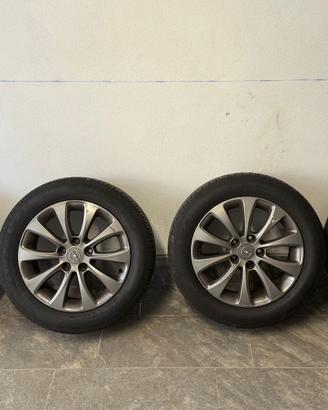 4 cerchi lega 16 pollici Opel Meriva B con gomme