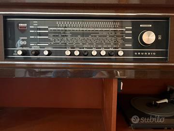 Mobile Radio Stereo GRUNDIG Mandello e/St