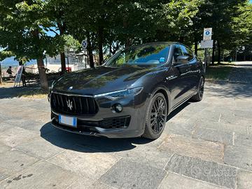 Maserati Levante V6 Diesel 275 CV AWD Granlusso