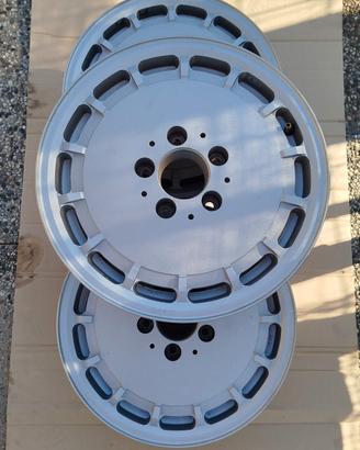 cerchi in lega Mercedes 190 / 200