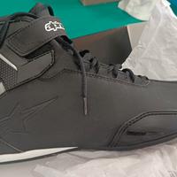 scarpe motociclista taglia 45.5 e taglia 37.5 nuov
