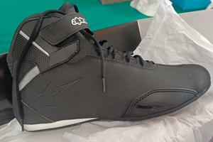 scarpe motociclista taglia 45.5 e taglia 37.5 nuov