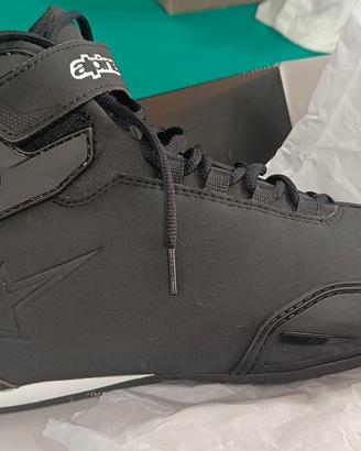 scarpe motociclista taglia 45.5 e taglia 37.5 nuov