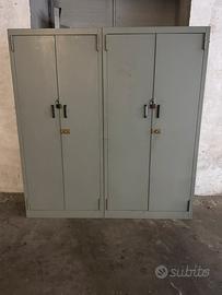 2 armadi in ferro robusti con serratura