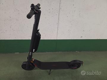 Monopattino Segway Ninebot KickScooter E45E