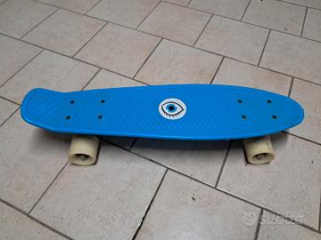 Skateboard decathlon azzurro