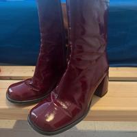 Stivaletti rosso vinile