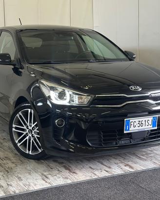 Kia Rio 1.4 CRDi 90CV 5 porte Cool Ok Neopatentati