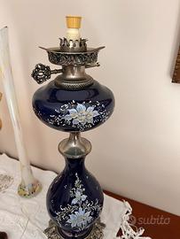 Lampada ad olio in vetro blu