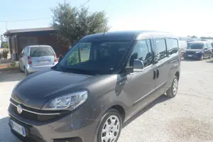Fiat Doblo 5 posti maxi autocarro