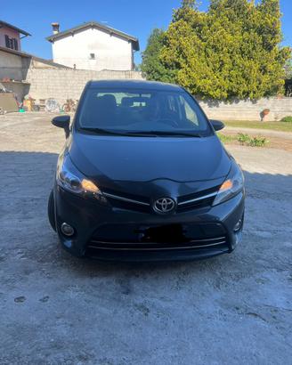 toyota verso 7 posti 2.00 diesel ..,,,,,,,,.