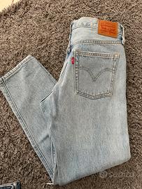 Jeans levis 26/27 azzurro chiaro con strappi