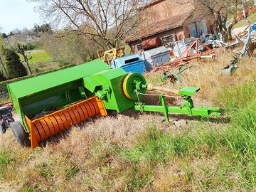 Attrezzi agricoli vari, come da Foto