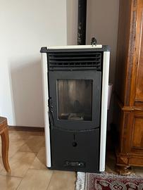 Stufa a pellet modello Mirella