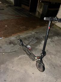 Monopattino elettrico Vivo
