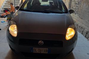 GRANDE PUNTO - Giugiaro disegno Abarth 1.2 Fire
