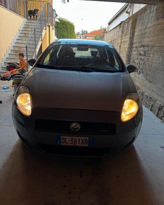 GRANDE PUNTO - Giugiaro disegno Abarth 1.2 Fire
