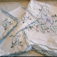 Tovaglia antica ricamata