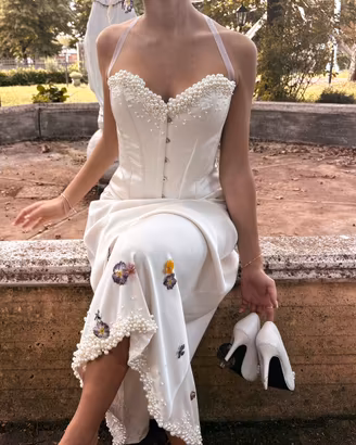 Corsetto e Gonna interamente fatti a mano