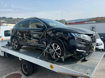 Nissan quashai 1,6 td  sinistrtato