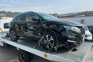 Nissan quashai 1,6 td  sinistrtato