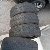  4 gomme invernali buoni 205/55 R17 M+S 