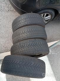  4 gomme invernali buoni 205/55 R17 M+S 