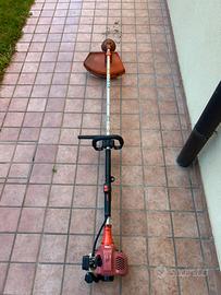 Decespugliatore a scoppio