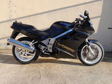 Honda vfr 750