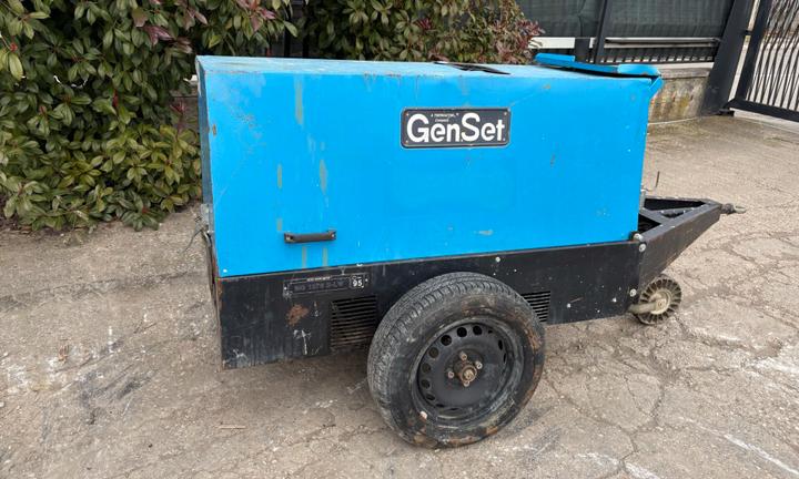 M121 - Generatore 12 kw