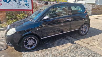 Lancia y