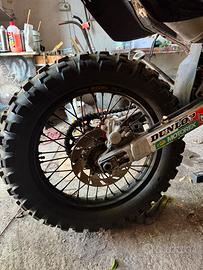 Cerchi enduro gommati nuovi