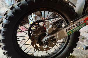 Cerchi enduro gommati nuovi