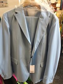 Completo da uomo nuovo