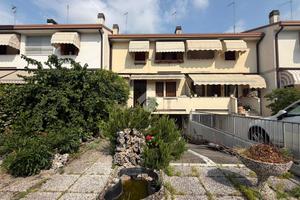 VILLA A SCHIERA A VENEZIA