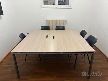 Tavolo riunioni