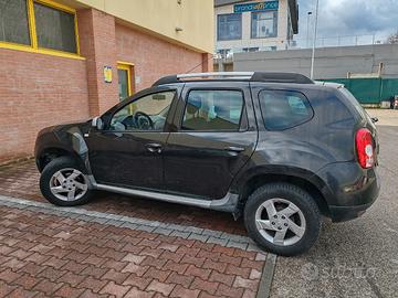 dacia Duster 1.6 benzina 