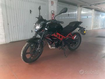 Benelli bn125 nera