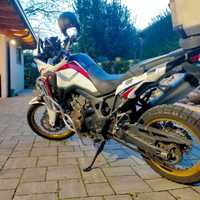 Africa twin 1000 cfr dct