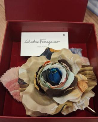 spilla Salvatore Ferragamo originale donna 