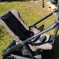 passeggino TRIO Inglesina Aptica XT + base isofix