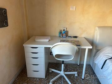 Scrivania + Sedia Ikea