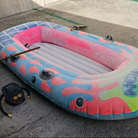 Canotto gonfiabile con remi