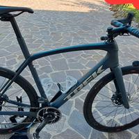 Bici da corsa in carbonio TREK DOMANE SL7