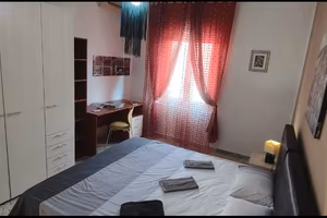 CAMERA SINGOLA CON BAGNO PRIVATO 350 €
