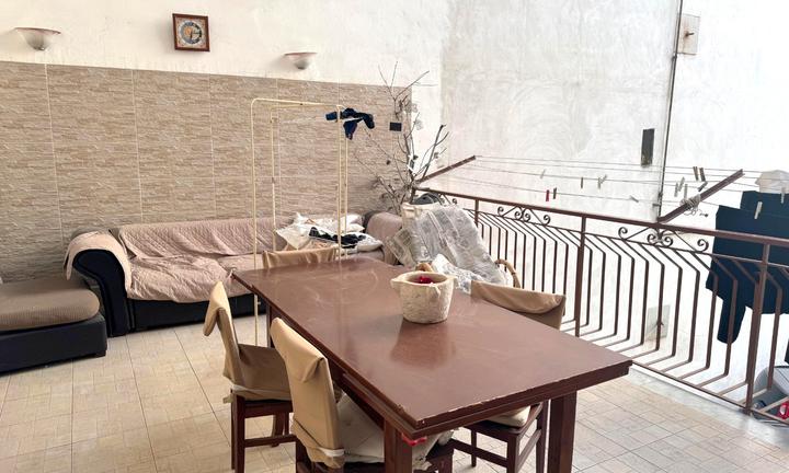 Via f.m.briganti- 3 vani con terrazzo