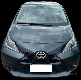 Toyota Aygo 1.0 VVT-i 69 CV 5 porte x-cool TSS